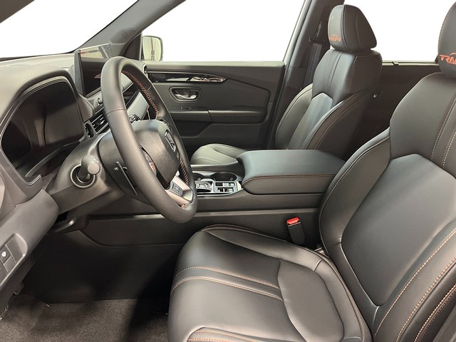 Honda Pilot Vehicle Full-screen Gallery Image 11