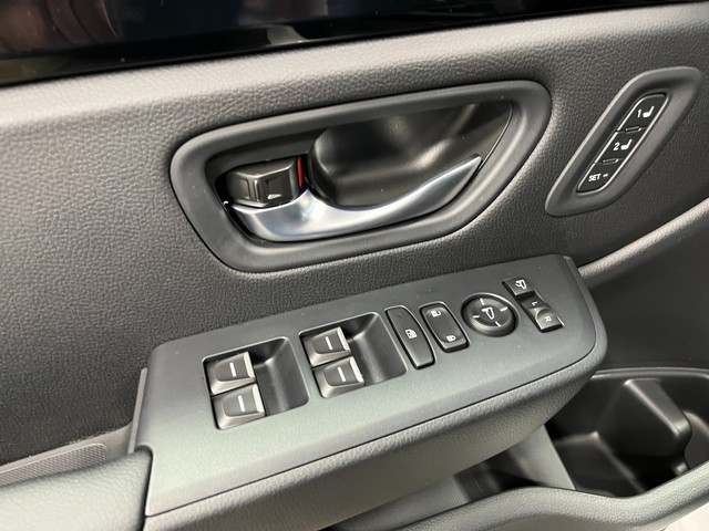Honda Pilot Vehicle Full-screen Gallery Image 12