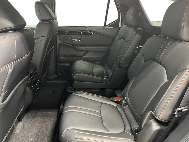 Honda Pilot Vehicle Full-screen Gallery Image 24