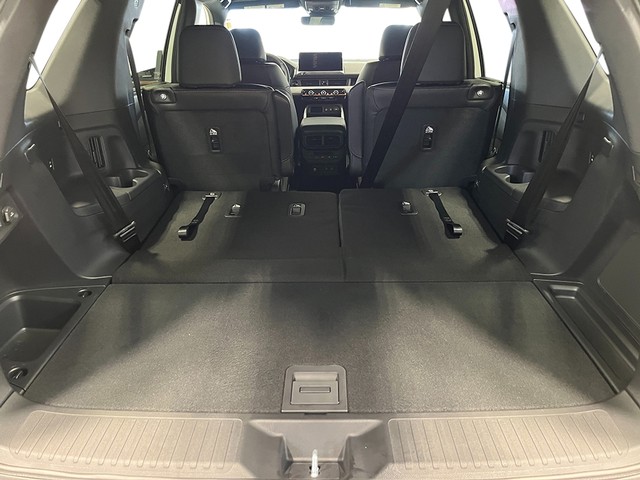 Honda Pilot Vehicle Full-screen Gallery Image 26