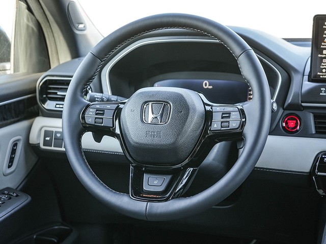 Honda Passport Vehicle Full-screen Gallery Image 14