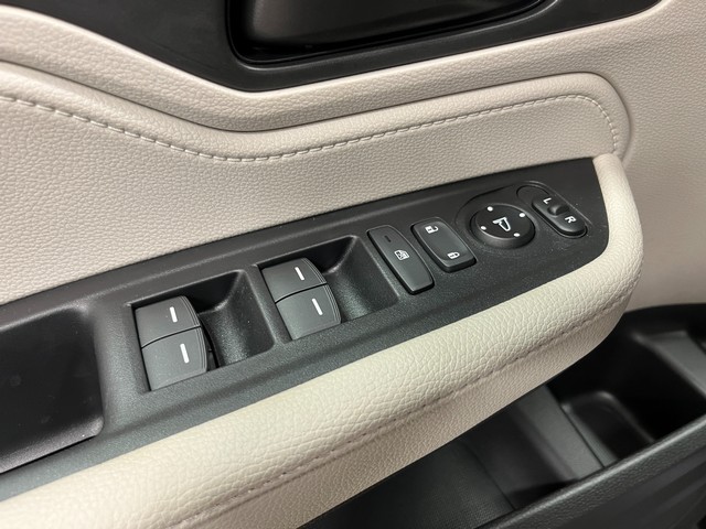 Honda Odyssey Vehicle Full-screen Gallery Image 11