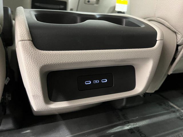 Honda Odyssey Vehicle Full-screen Gallery Image 22
