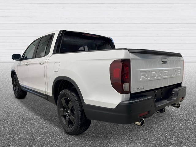 Honda Ridgeline Vehicle Full-screen Gallery Image 04