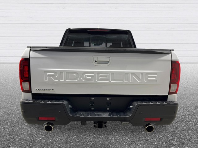 Honda Ridgeline Vehicle Full-screen Gallery Image 05