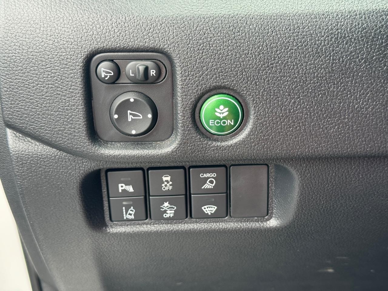 Honda Ridgeline Vehicle Full-screen Gallery Image 24