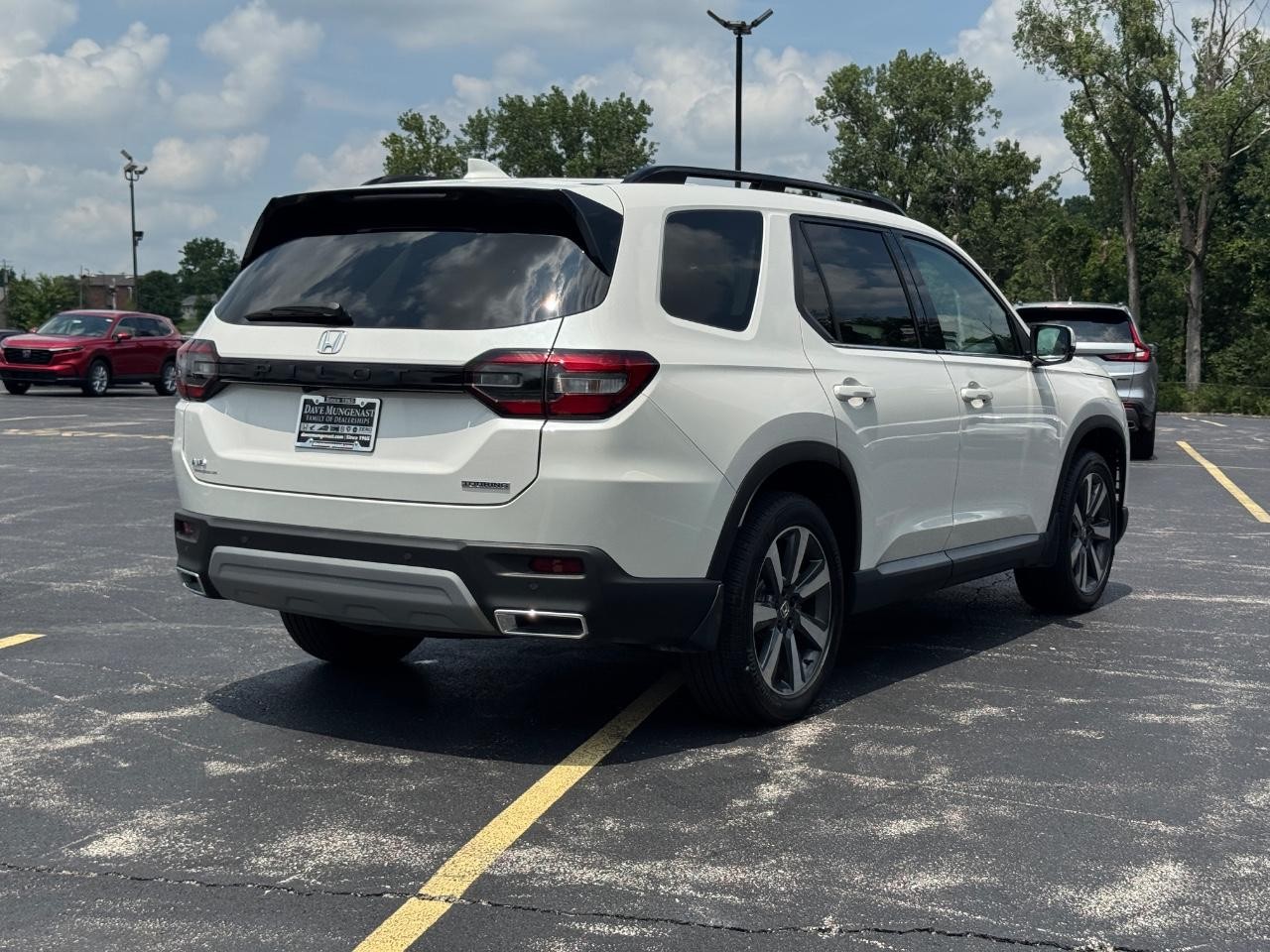 Honda Pilot Vehicle Full-screen Gallery Image 04