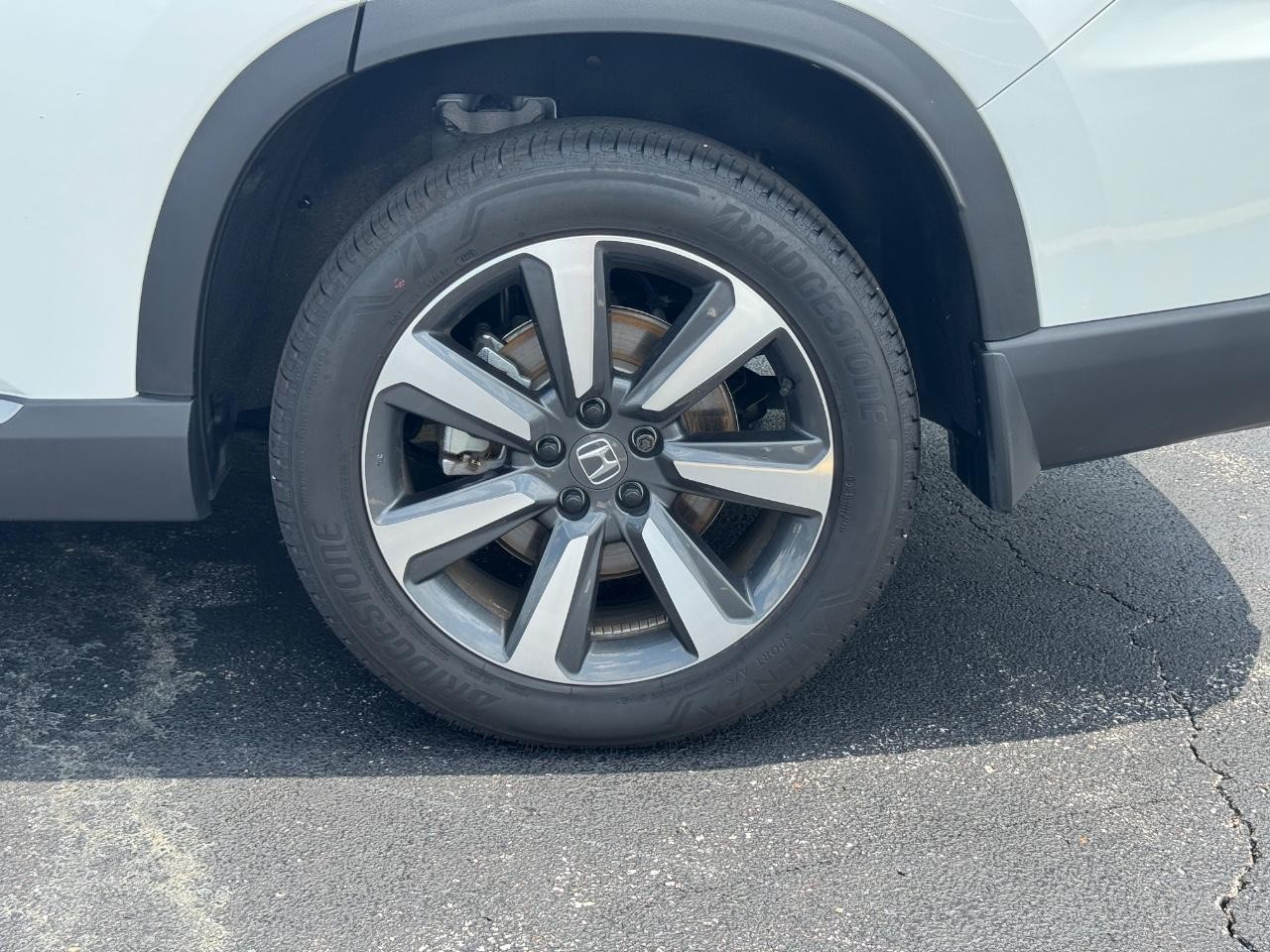 Honda Pilot Vehicle Full-screen Gallery Image 08