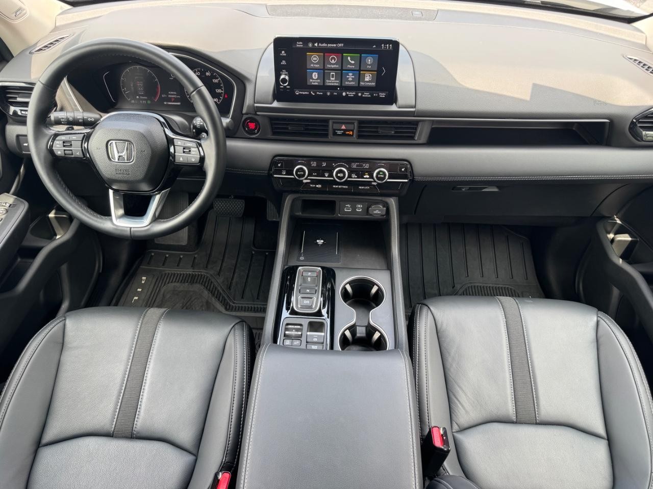Honda Pilot Vehicle Full-screen Gallery Image 12
