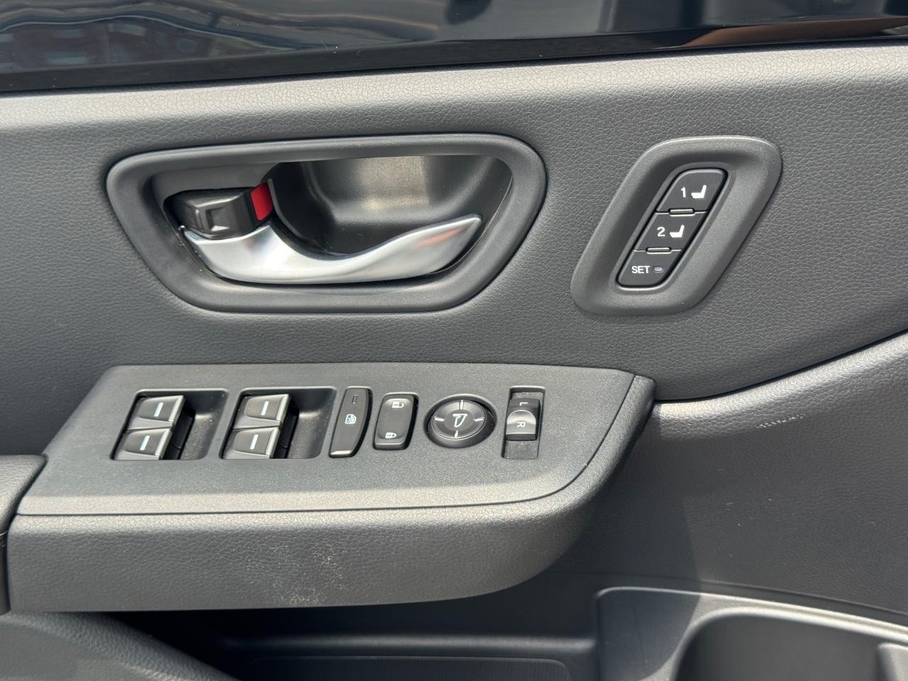 Honda Pilot Vehicle Full-screen Gallery Image 27