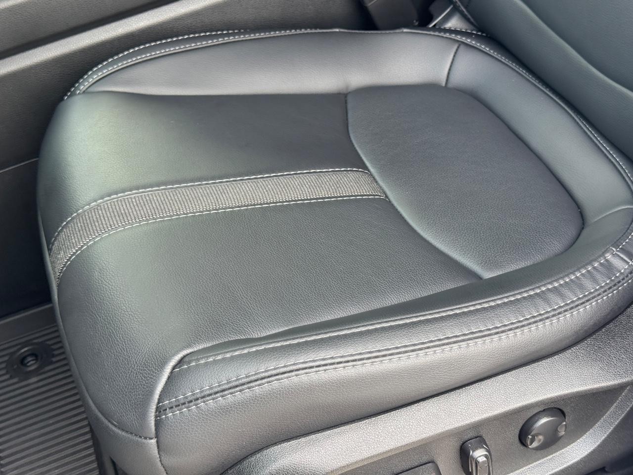 Honda Pilot Vehicle Full-screen Gallery Image 28