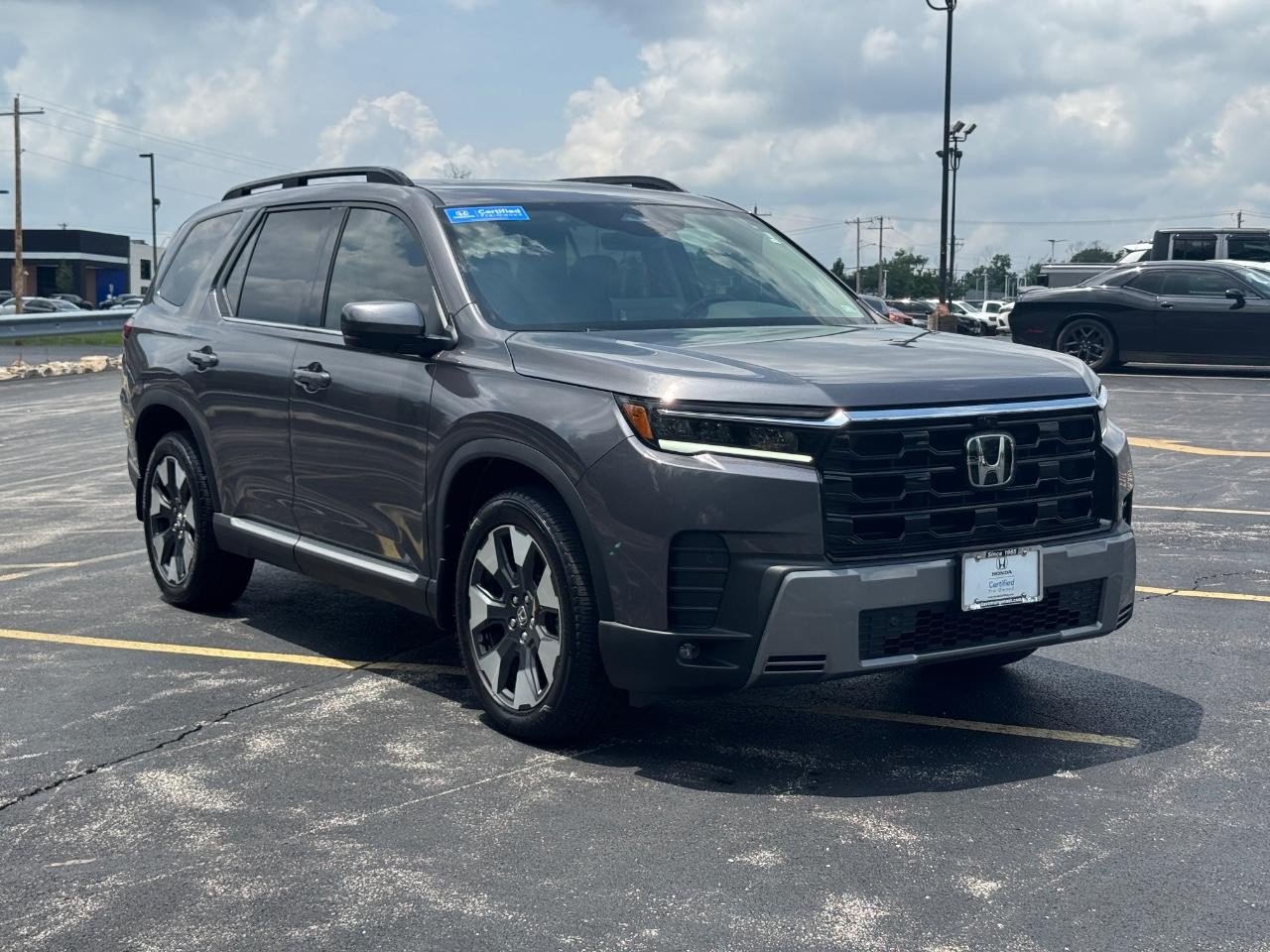 Honda Pilot Vehicle Full-screen Gallery Image 02
