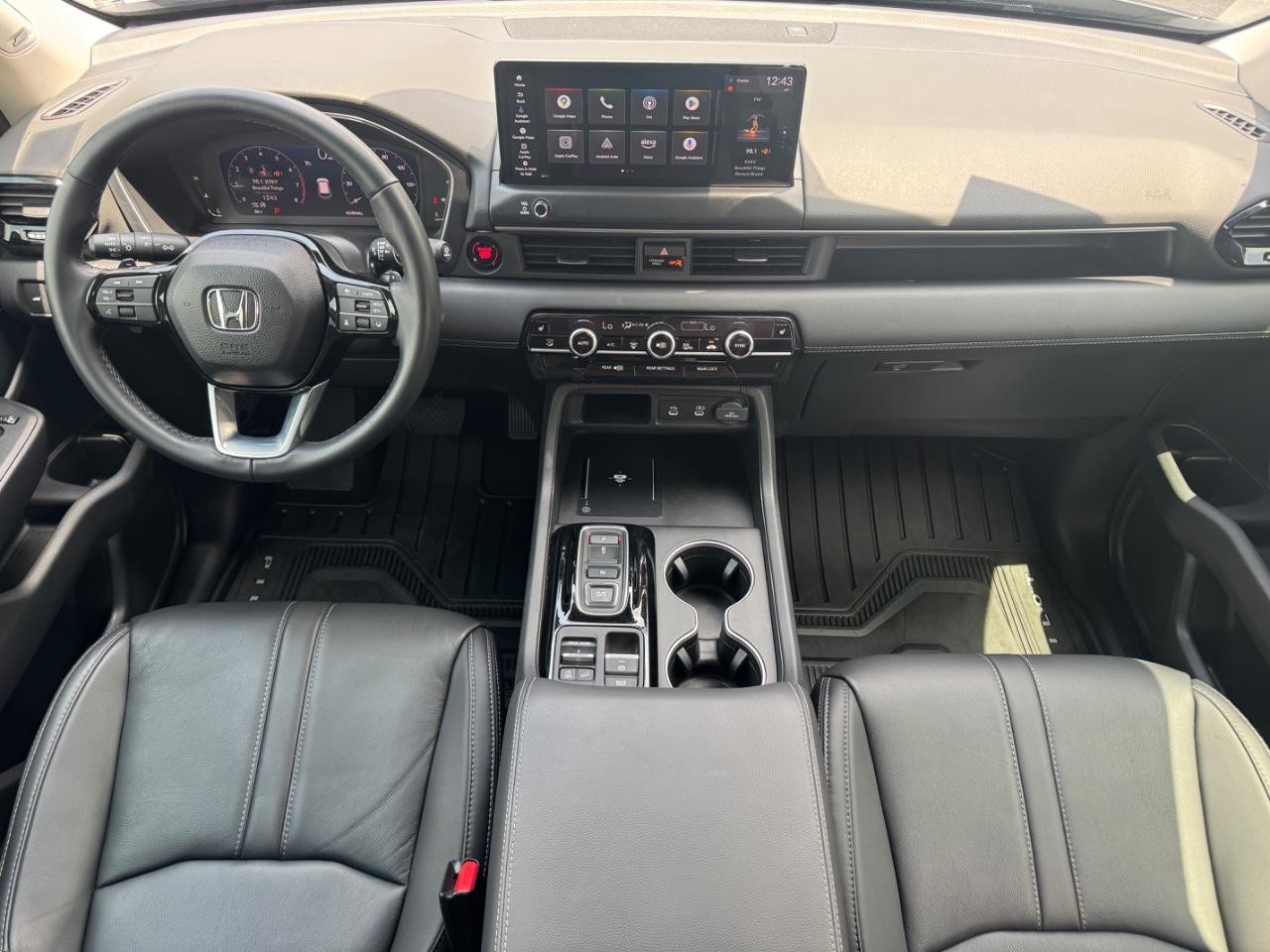 Honda Pilot Vehicle Full-screen Gallery Image 13