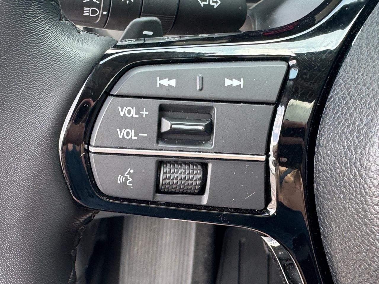Honda Pilot Vehicle Full-screen Gallery Image 24