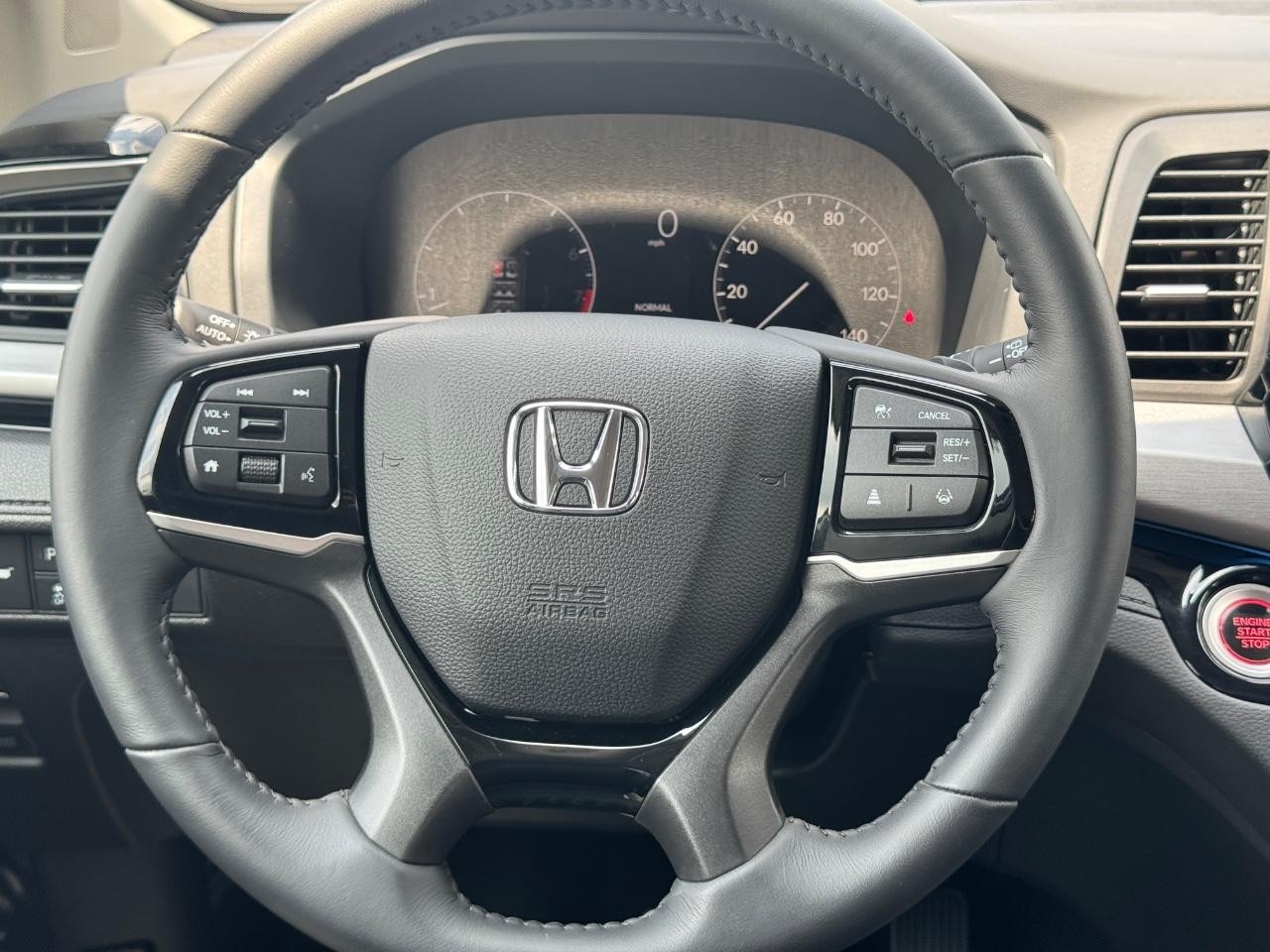 Honda Odyssey Vehicle Full-screen Gallery Image 14