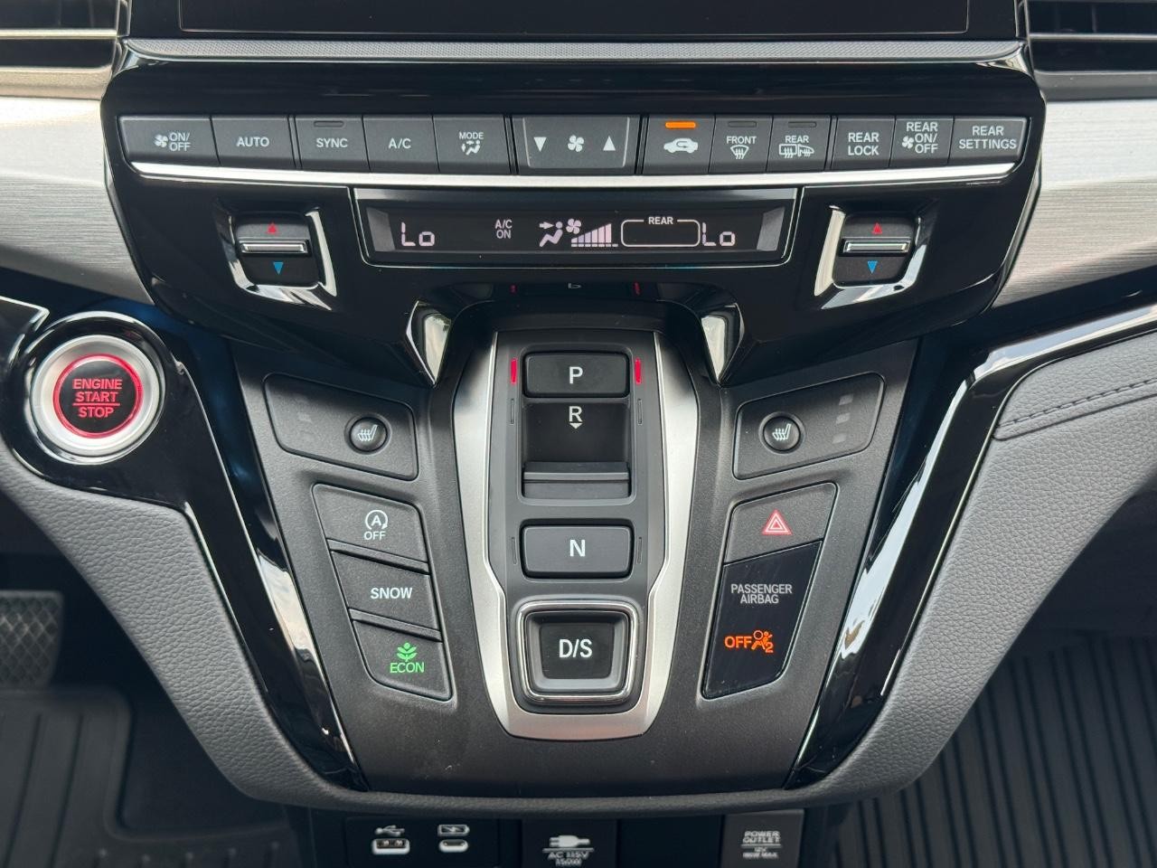 Honda Odyssey Vehicle Full-screen Gallery Image 16
