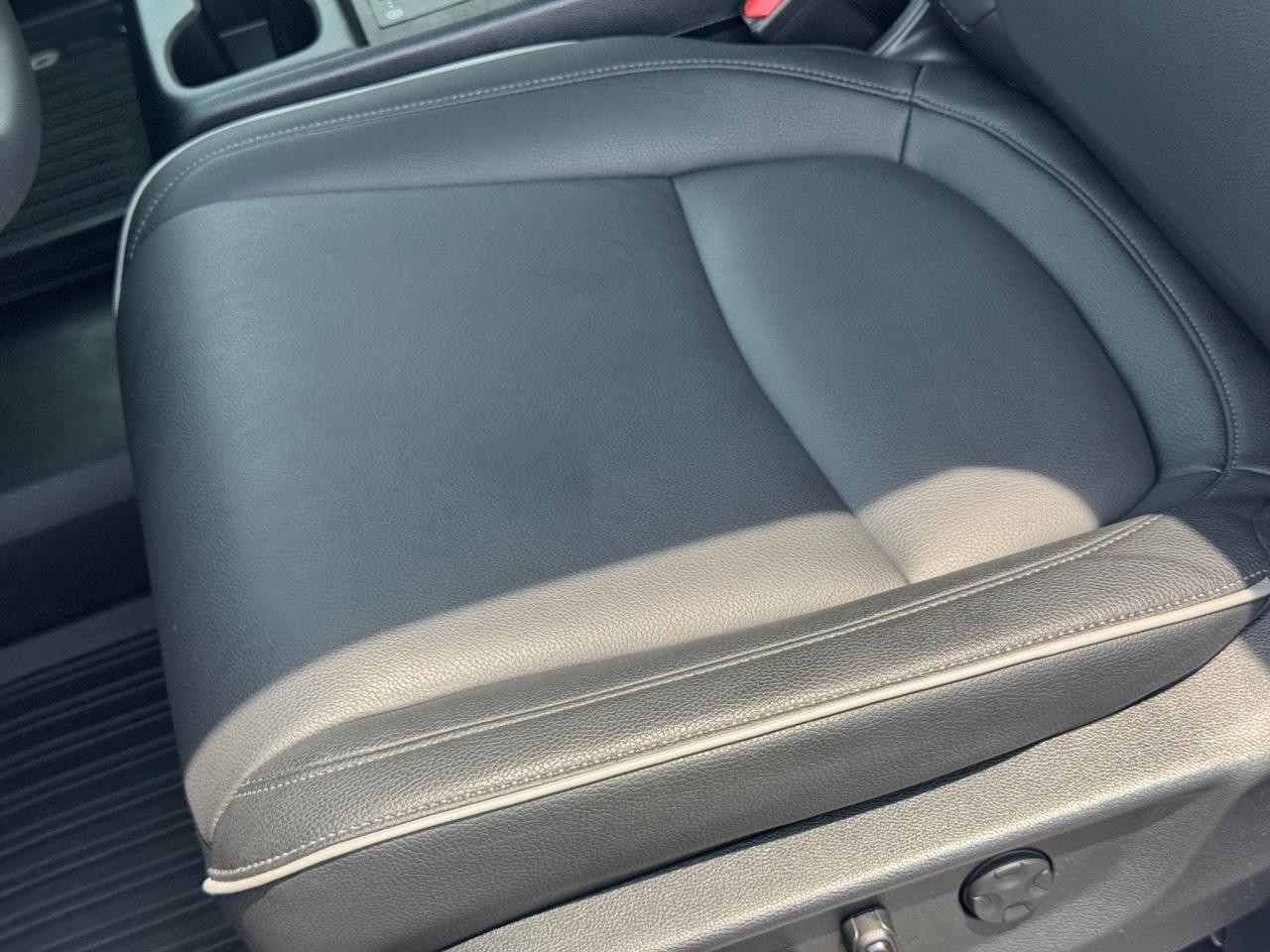Honda Odyssey Vehicle Full-screen Gallery Image 29