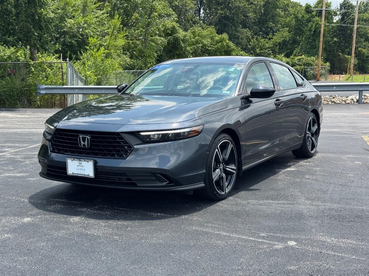 Honda Accord Sedan Vehicle Full-screen Gallery Image 09