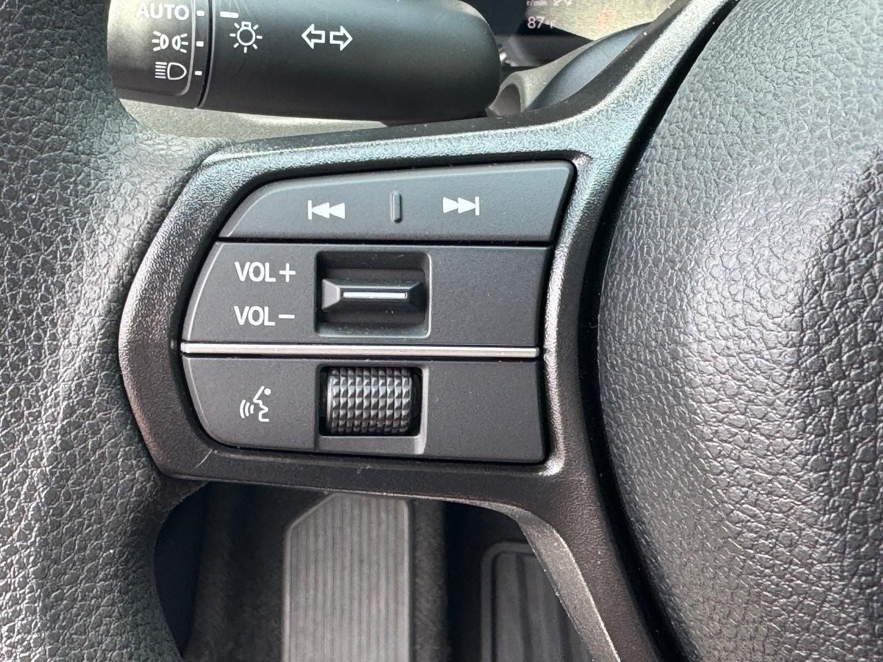 Honda Accord Sedan Vehicle Full-screen Gallery Image 22