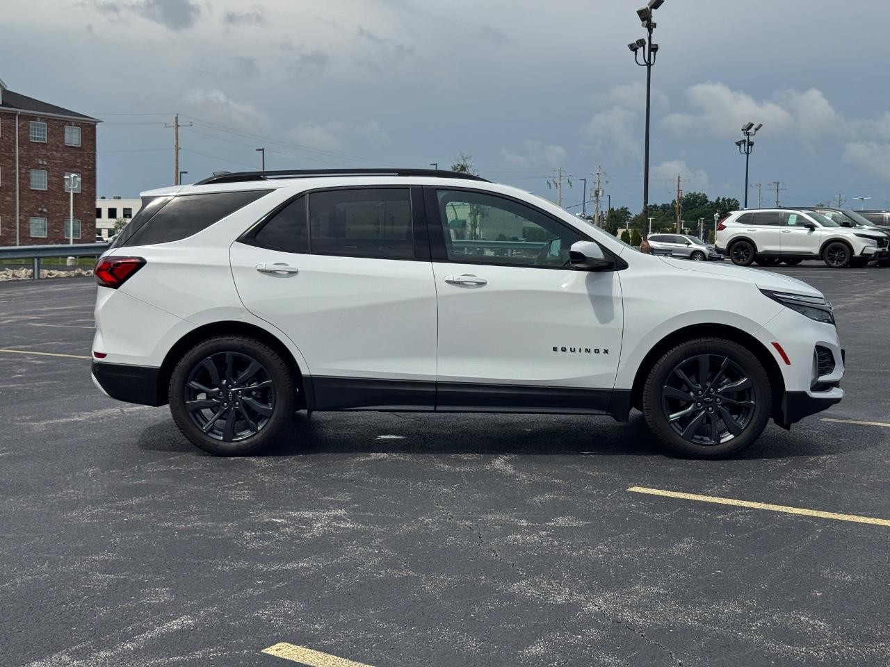 Chevrolet Equinox Vehicle Full-screen Gallery Image 03