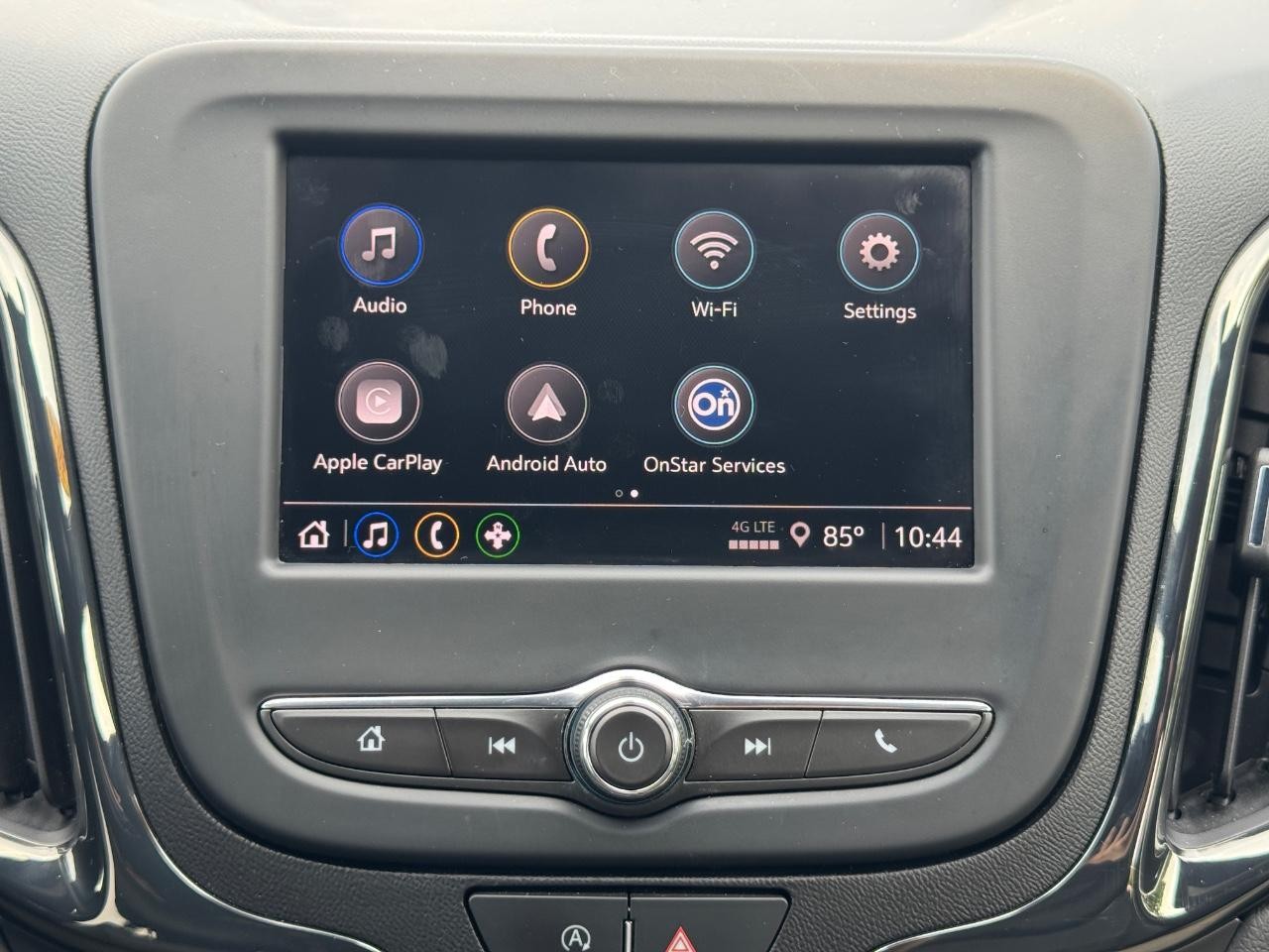 Chevrolet Equinox Vehicle Full-screen Gallery Image 14