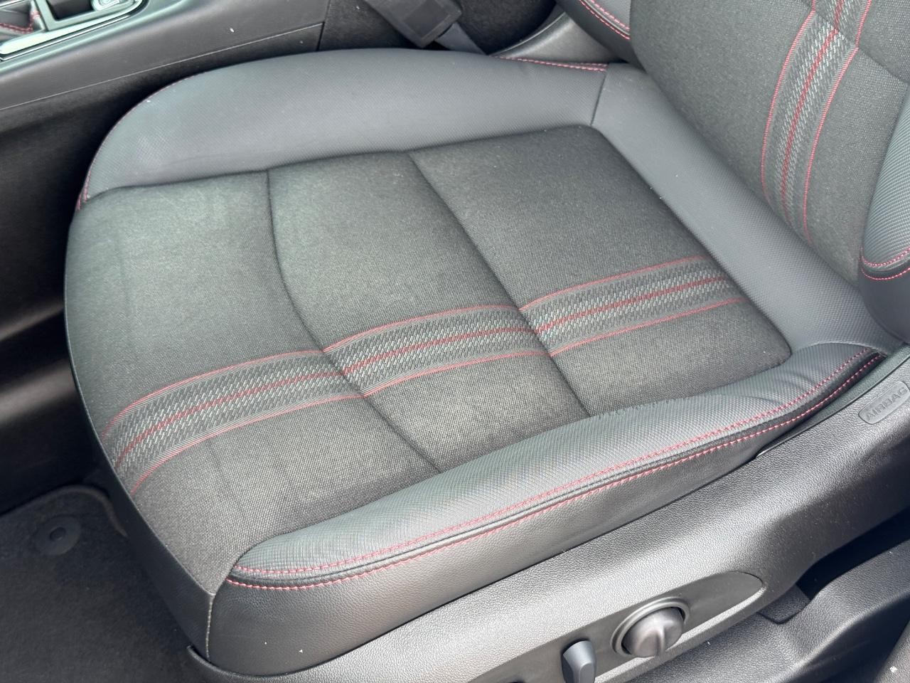 Chevrolet Equinox Vehicle Full-screen Gallery Image 27