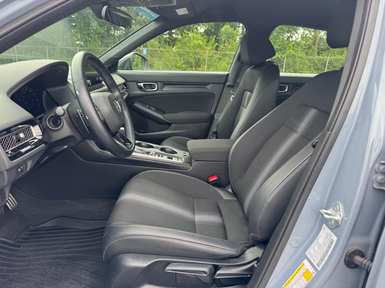 Honda Civic Hatchback Vehicle Full-screen Gallery Image 18