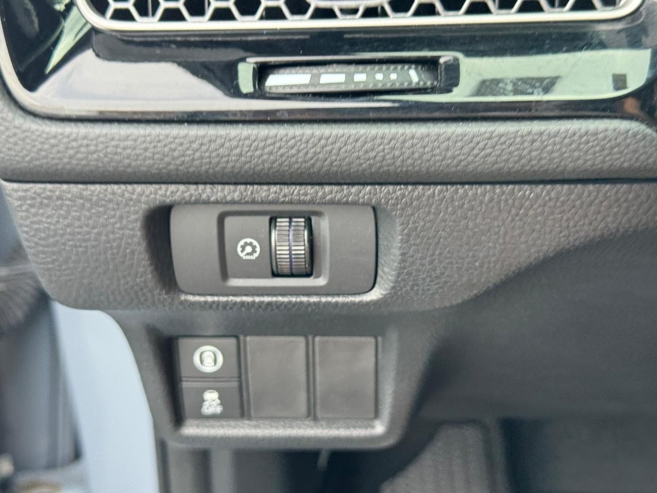 Honda Civic Hatchback Vehicle Full-screen Gallery Image 22