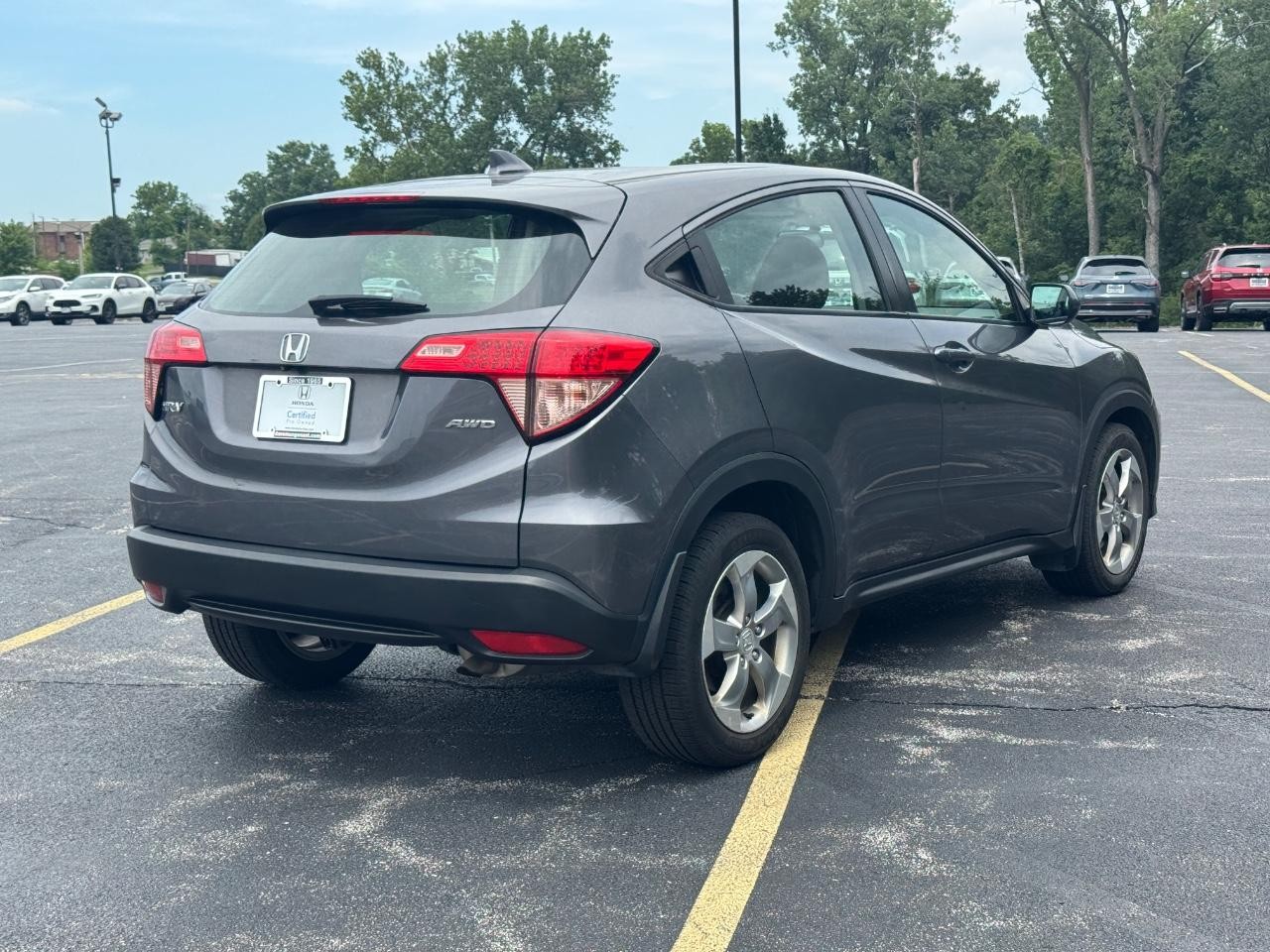 Honda HR-V Vehicle Full-screen Gallery Image 04