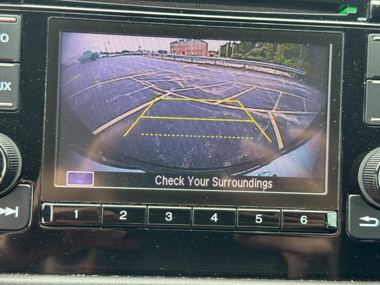 Honda HR-V Vehicle Full-screen Gallery Image 23
