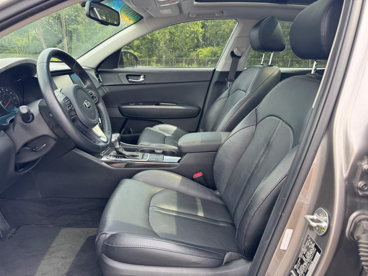 Kia Optima Vehicle Full-screen Gallery Image 19