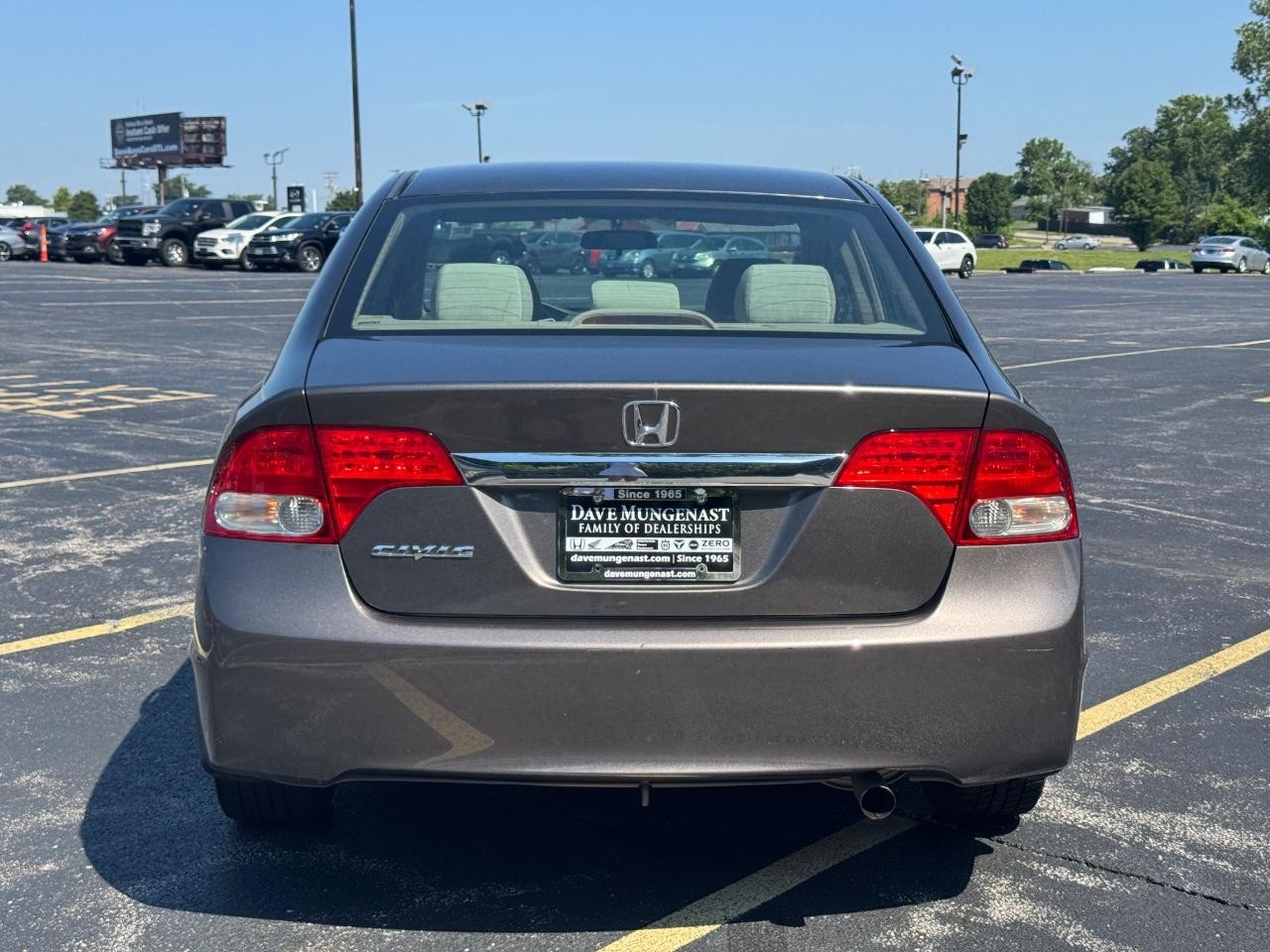 Honda Civic Sedan Vehicle Full-screen Gallery Image 06