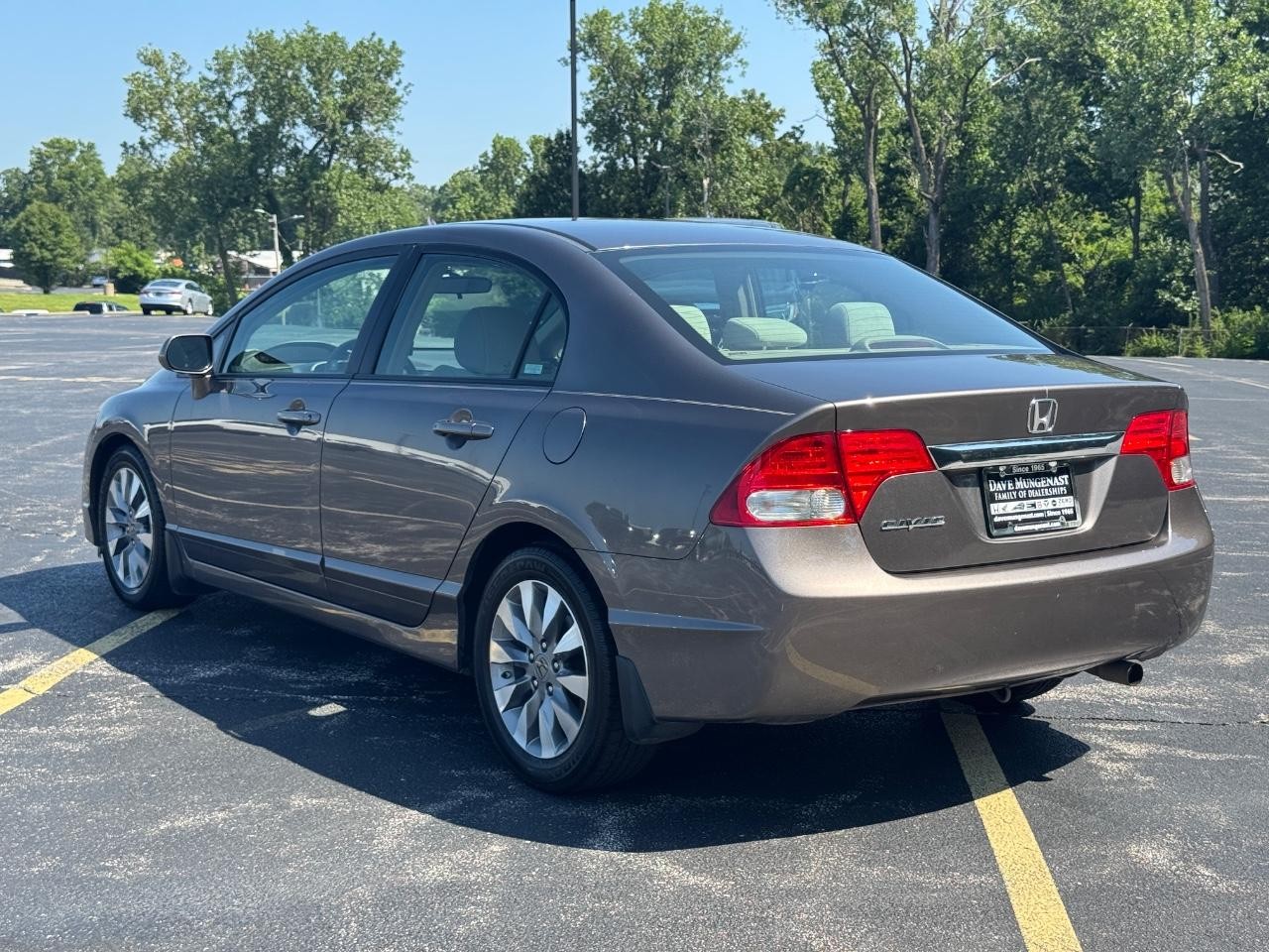 Honda Civic Sedan Vehicle Full-screen Gallery Image 07