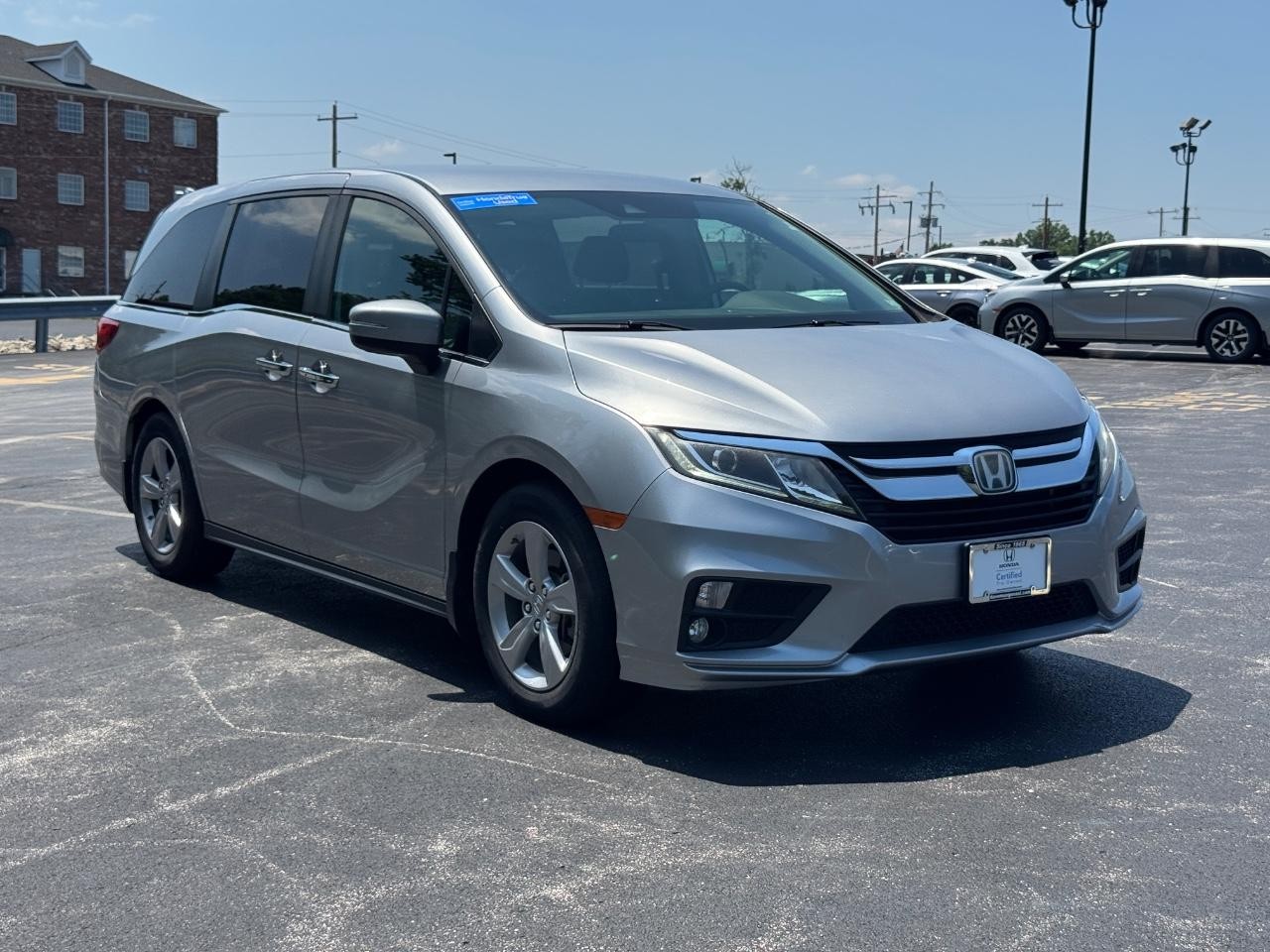 Honda Odyssey Vehicle Full-screen Gallery Image 02