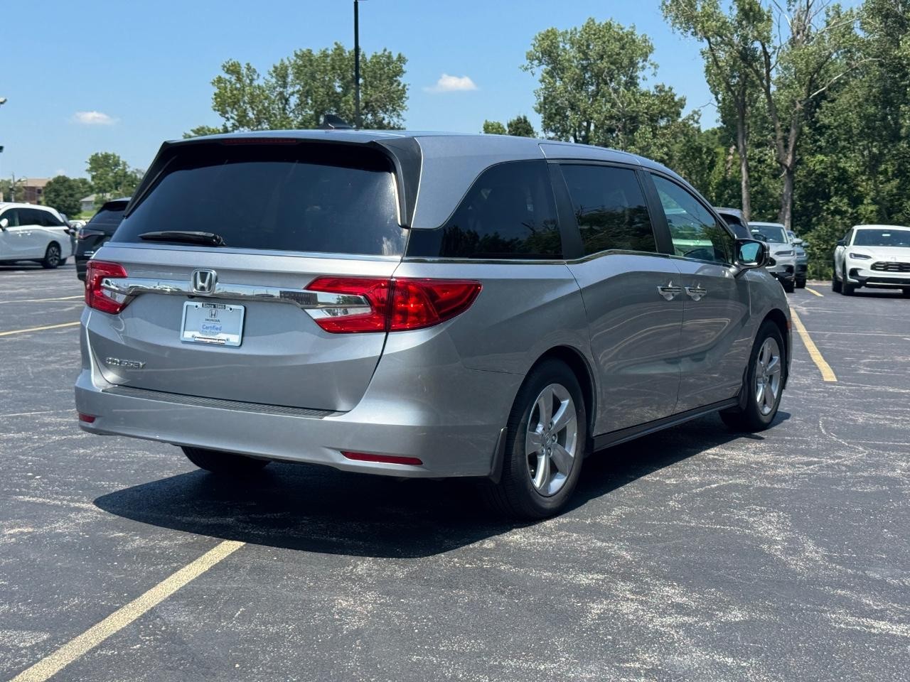 Honda Odyssey Vehicle Full-screen Gallery Image 04