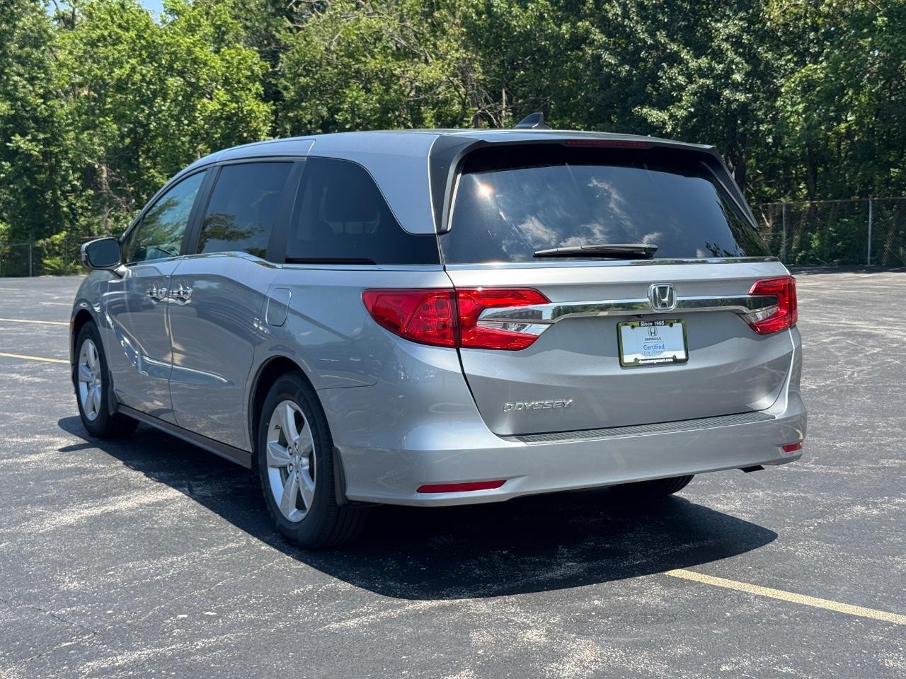 Honda Odyssey Vehicle Full-screen Gallery Image 07