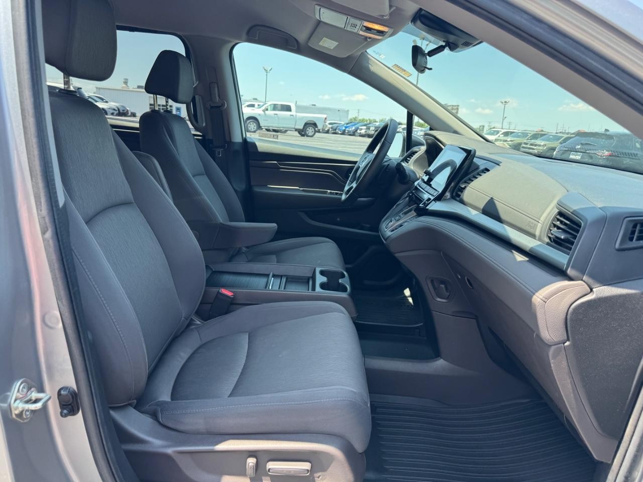 Honda Odyssey Vehicle Full-screen Gallery Image 17