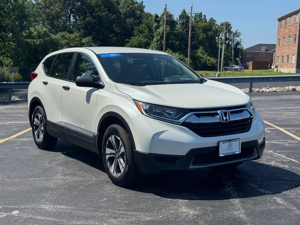 Honda CR-V Vehicle Full-screen Gallery Image 02