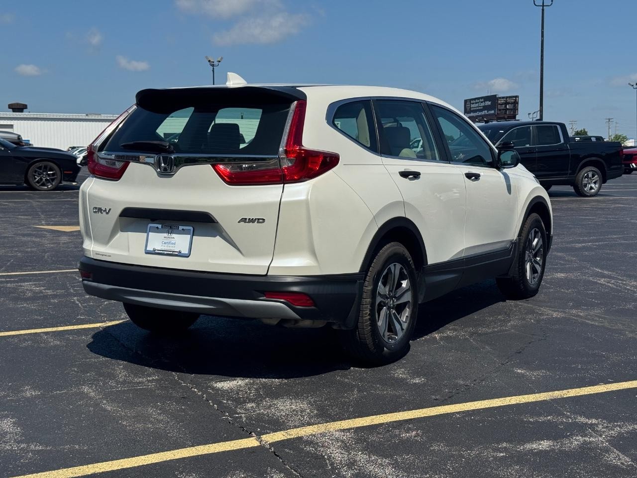 Honda CR-V Vehicle Full-screen Gallery Image 04