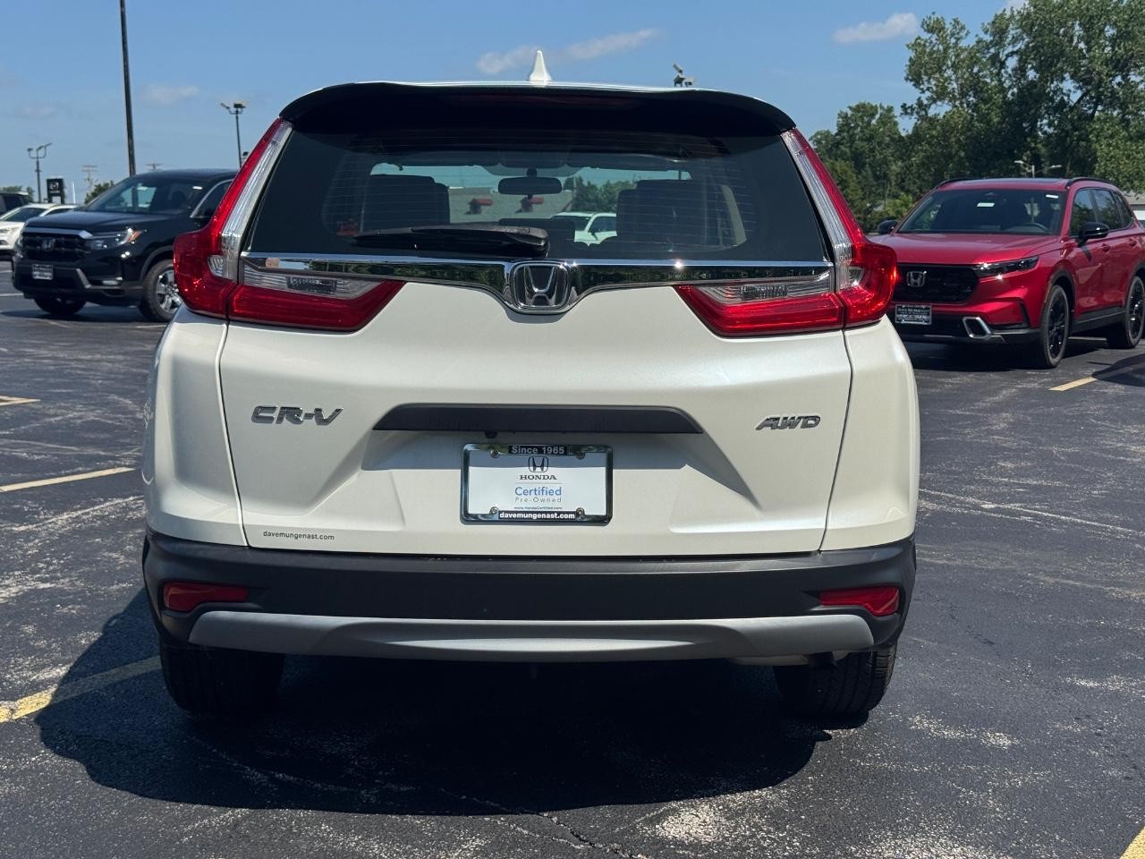 Honda CR-V Vehicle Full-screen Gallery Image 06