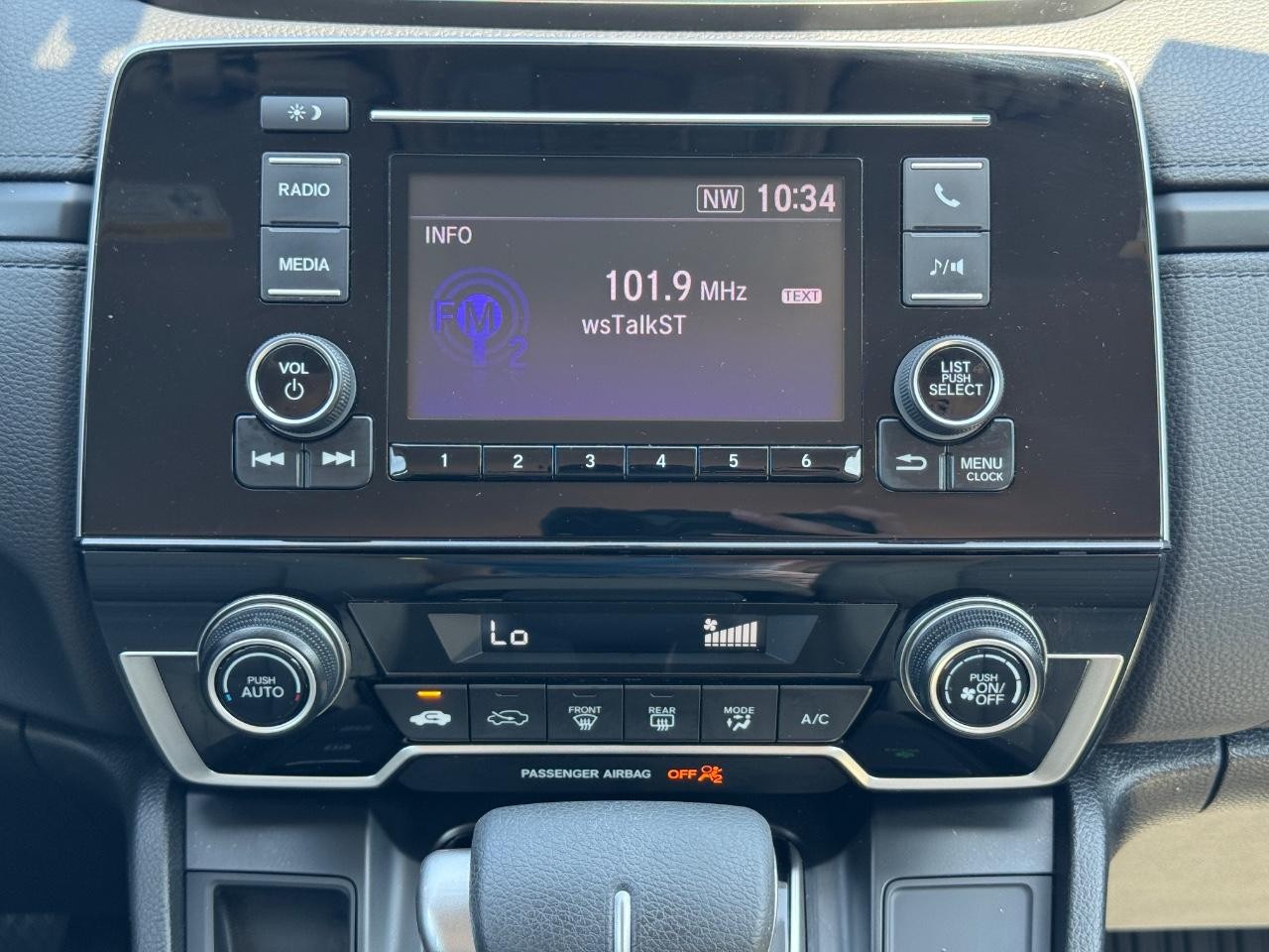 Honda CR-V Vehicle Full-screen Gallery Image 14
