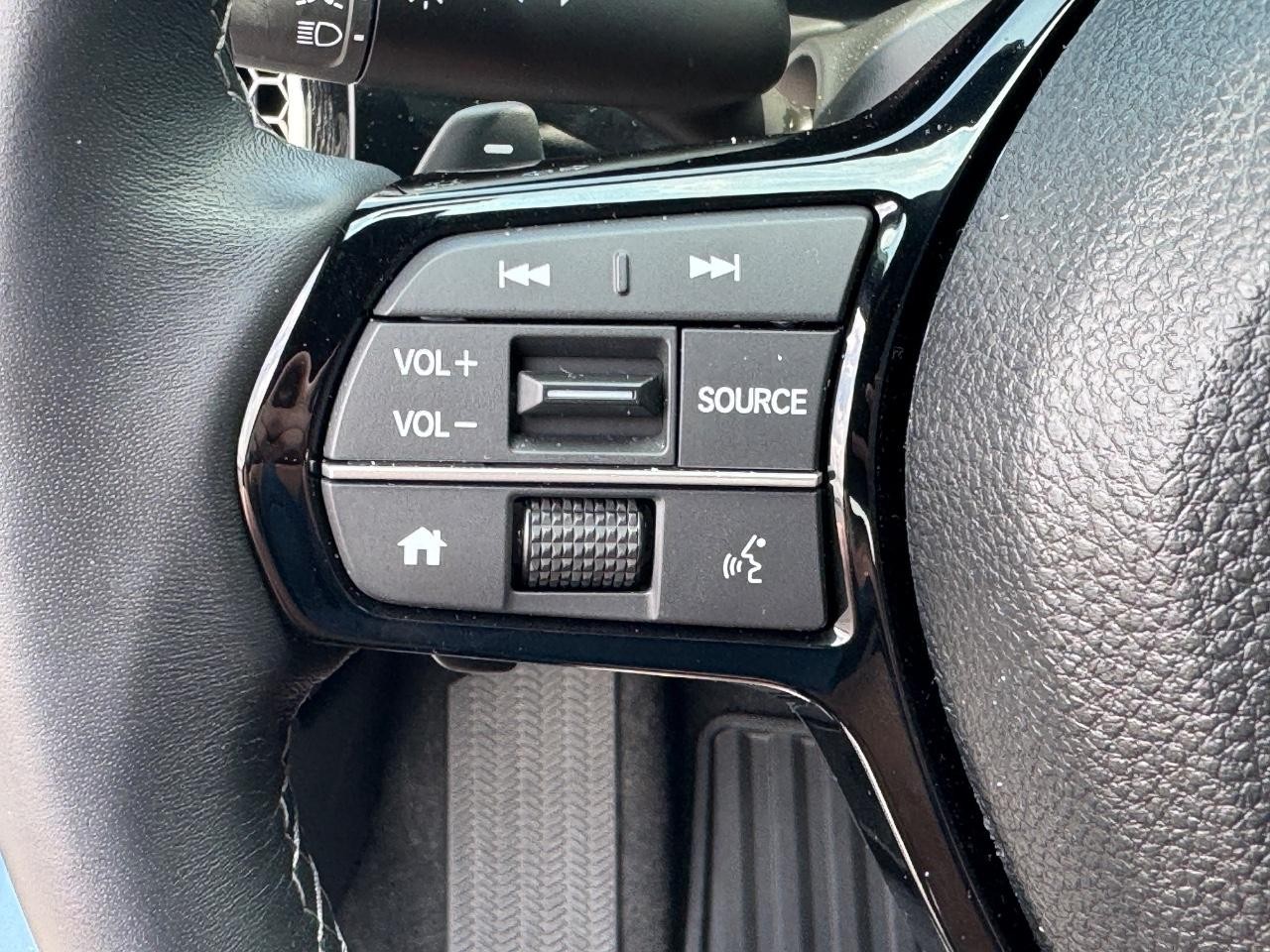 Honda Civic Sedan Hybrid Vehicle Full-screen Gallery Image 21
