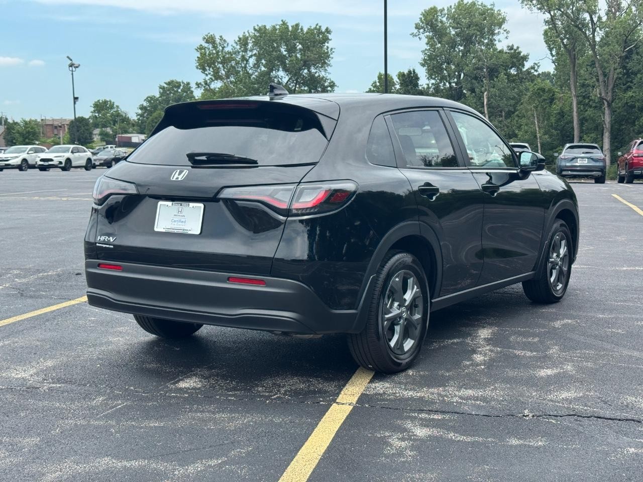 Honda HR-V Vehicle Full-screen Gallery Image 04