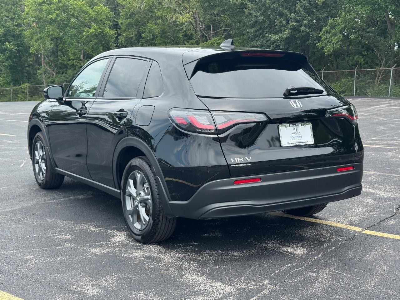 Honda HR-V Vehicle Full-screen Gallery Image 07