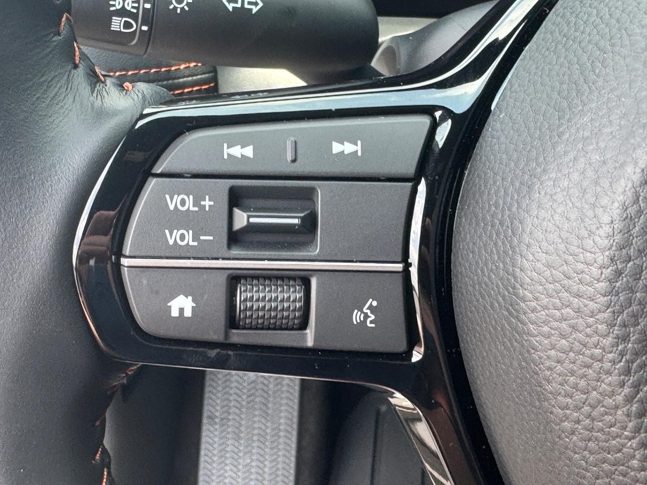 Honda HR-V Vehicle Full-screen Gallery Image 20