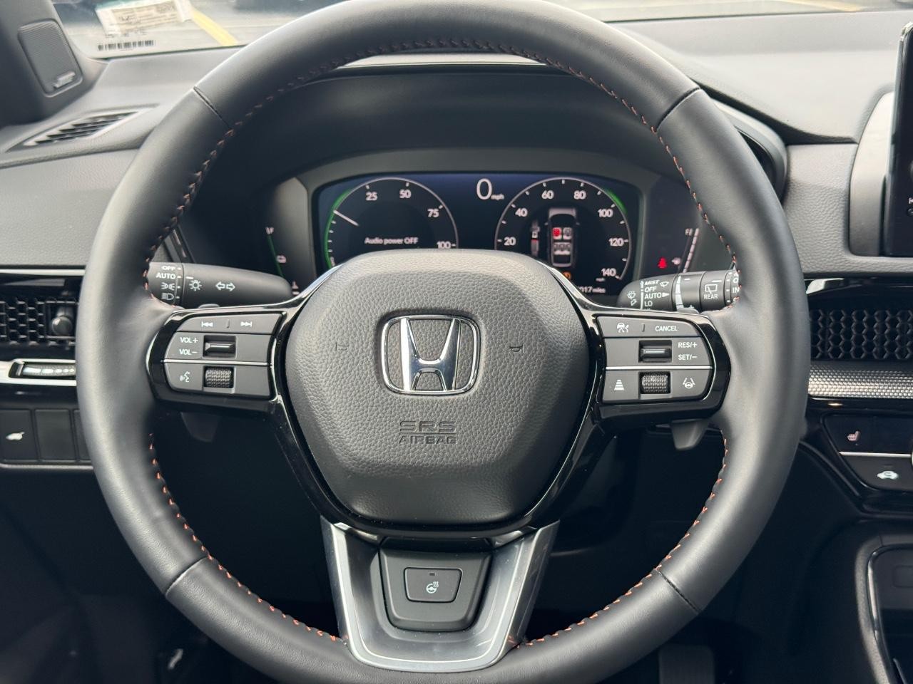 Honda CR-V Hybrid Vehicle Full-screen Gallery Image 13