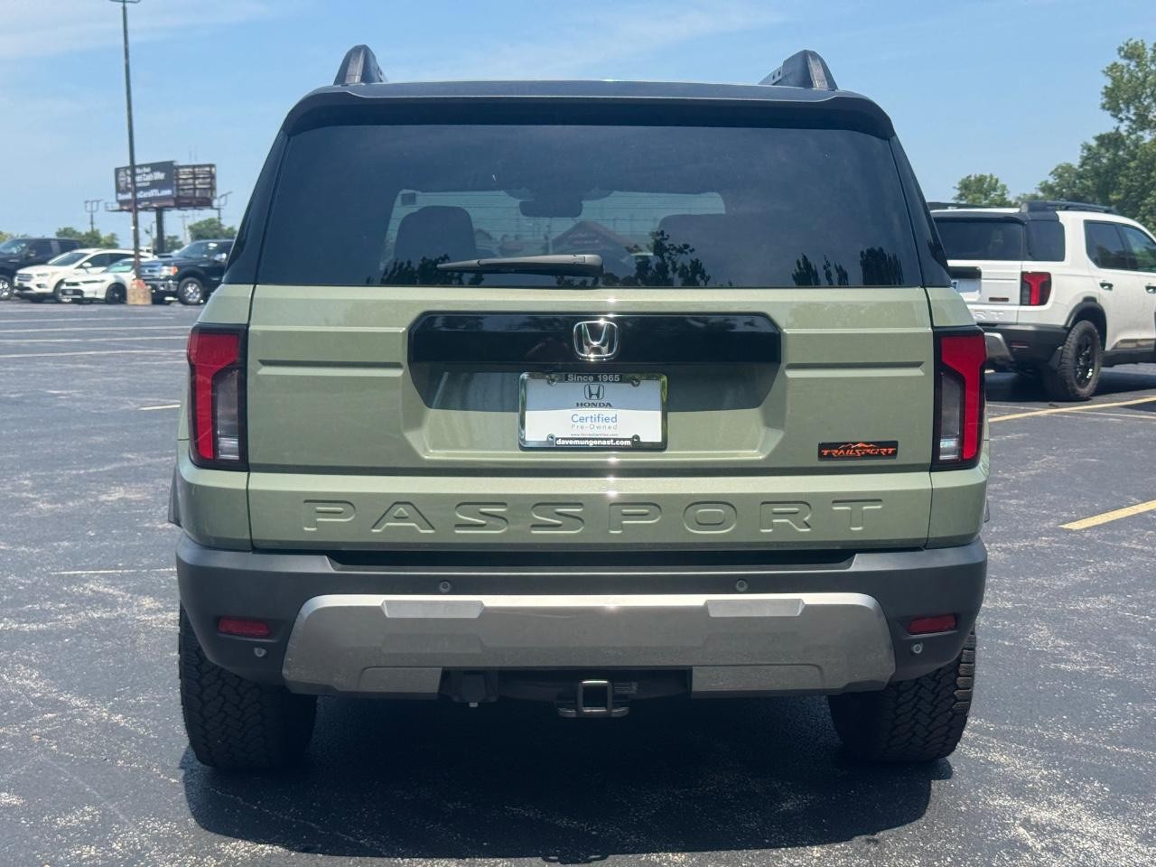 Honda Passport Vehicle Full-screen Gallery Image 06