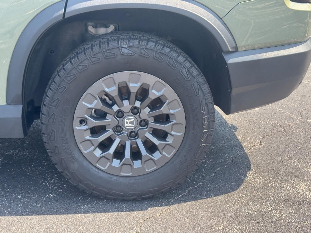 Honda Passport Vehicle Full-screen Gallery Image 08