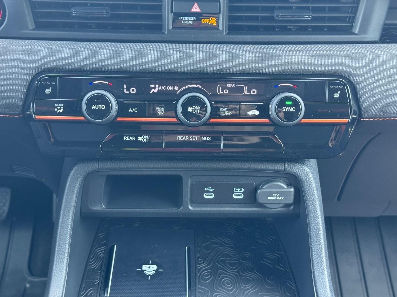 Honda Passport Vehicle Full-screen Gallery Image 15