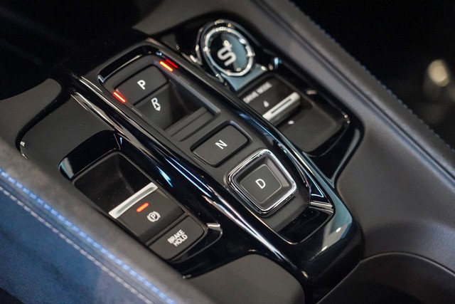 Honda Prelude Vehicle Full-screen Gallery Image 17